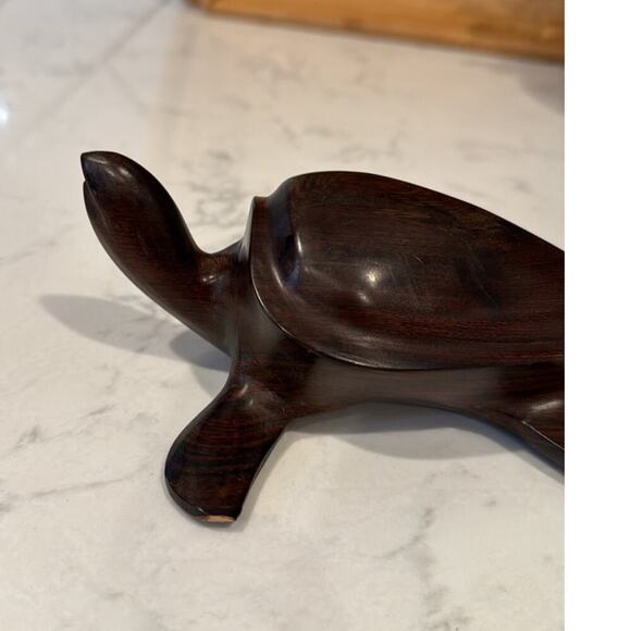 Hand Carved Polished Ironwood Carving Sea Turtle Figure Sculpture 6” - Picture 4 of 8